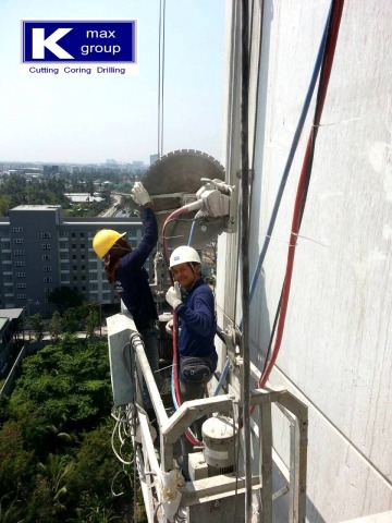 เจาะผนังอาคารคอรกรีต